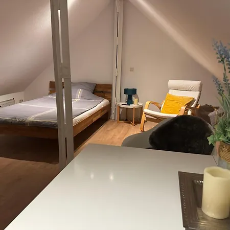 Freundliches City-apartment Mit Balkon & Skyline-blick - Easy