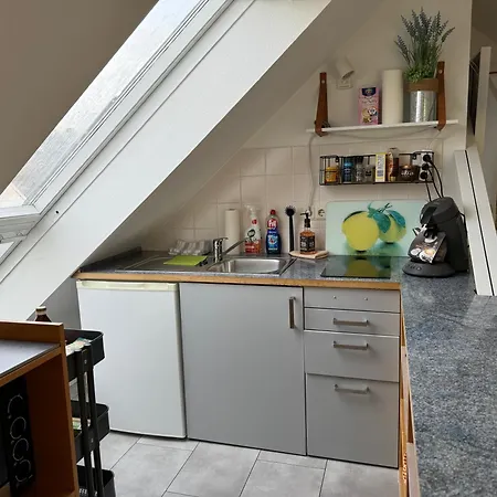 Freundliches City-apartment Mit Balkon & Skyline-blick - Easy *