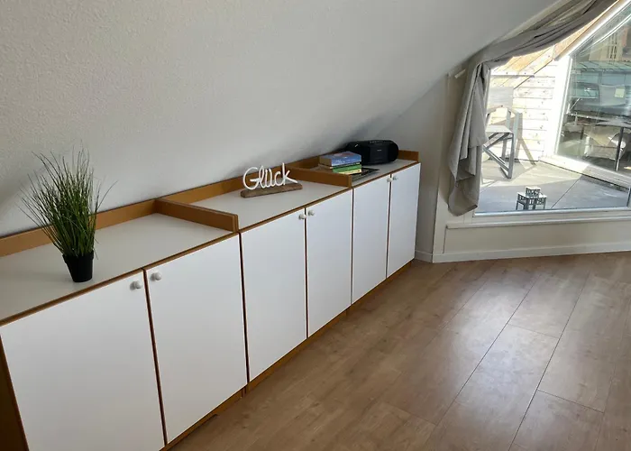 Appartement Freundliches City-apartment Mit Balkon & Skyline-blick - Easy